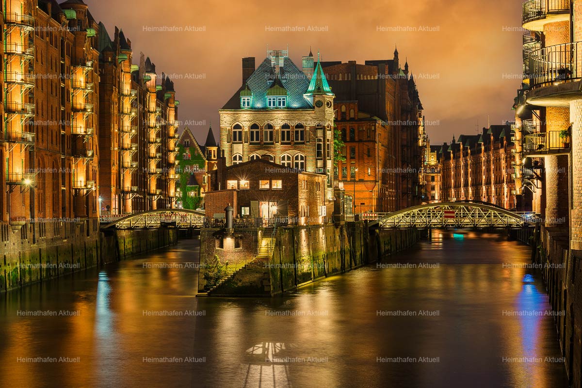 HAL-00038-Wasserschloss Speicherstadt bei Nacht HAL-00038-Wasserschloss Speicherstadt bei Nacht