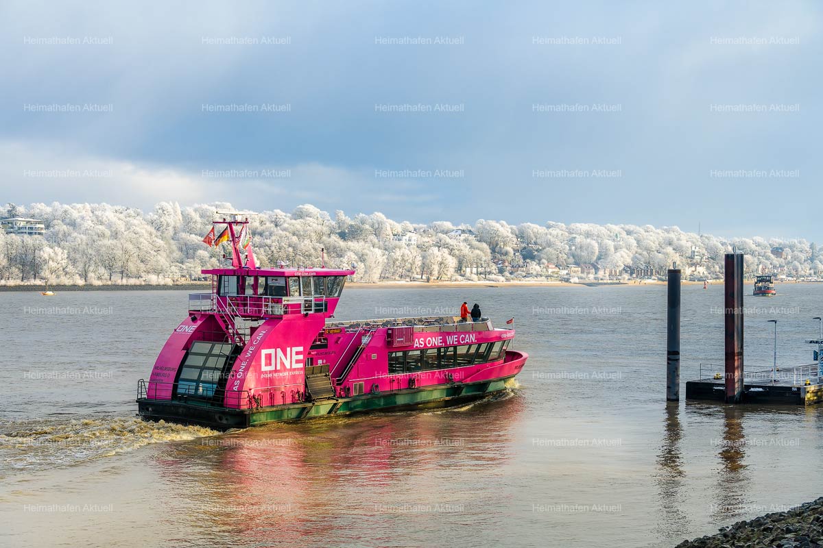 Hamburg-Foto-HAF-00191-Hafenfähre-Bubendeyufer-Winter-Frost Hamburg-Foto-HAF-00191-Hafenfähre-Bubendeyufer-Winter-Frost