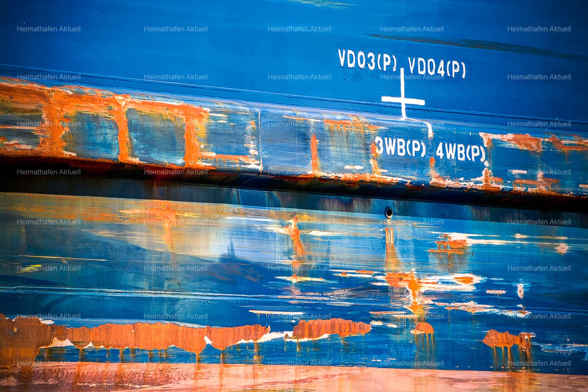 Hamburgbilder-KUD-00003--Schiffsbordwand-verrostet Hamburgbilder-KUD-00003--Schiffsbordwand-verrostet